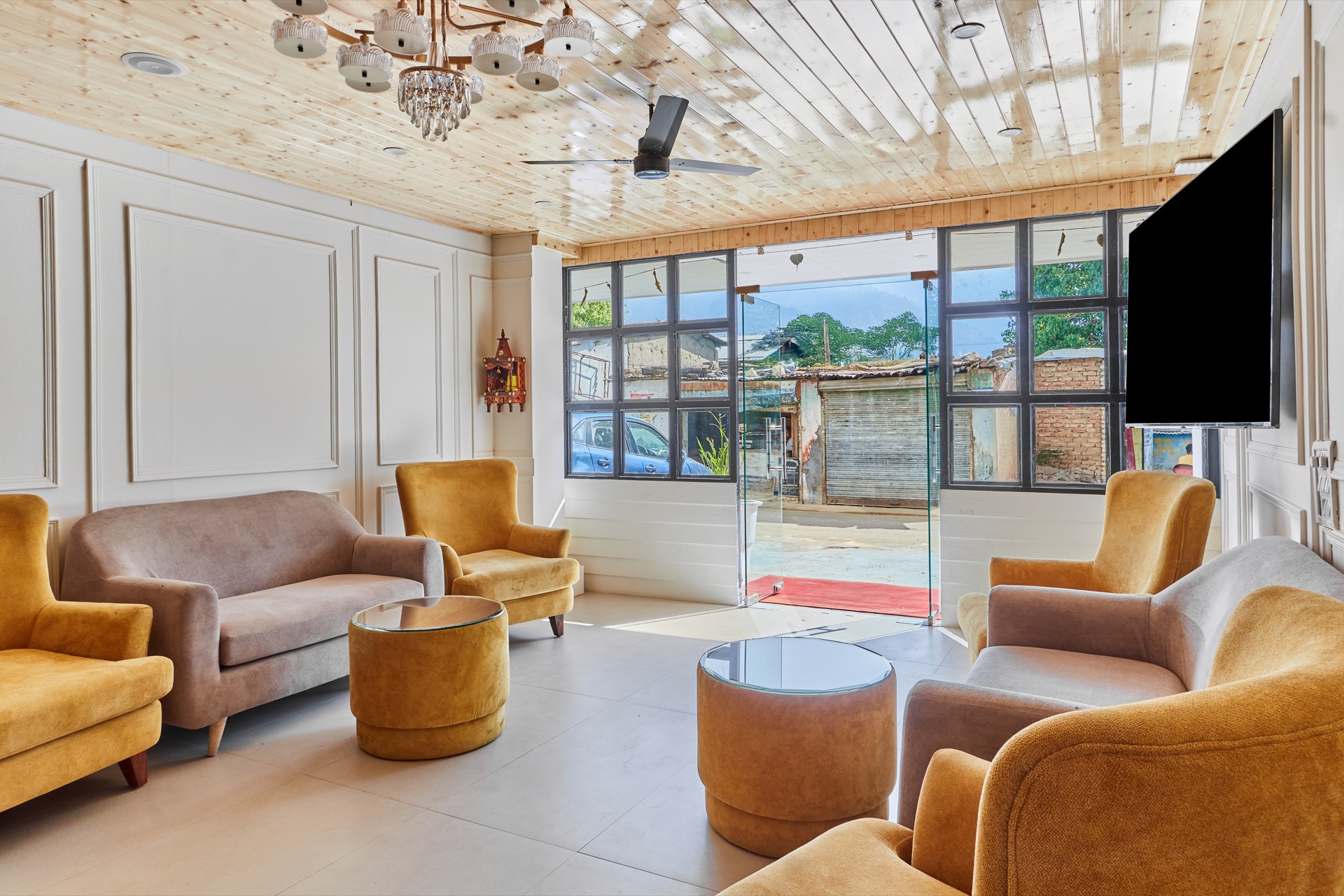 Guest lounge