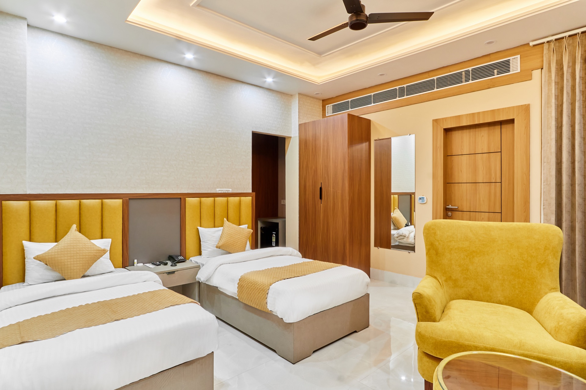 Summit View Room